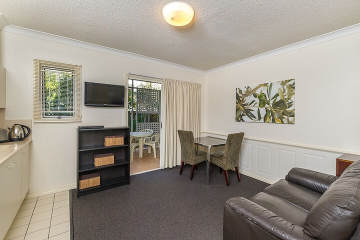 Room 10 of 29