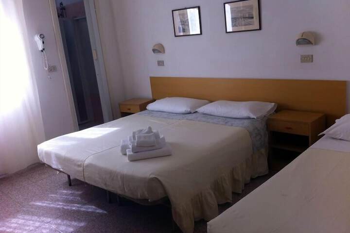 Room 22 of 57
