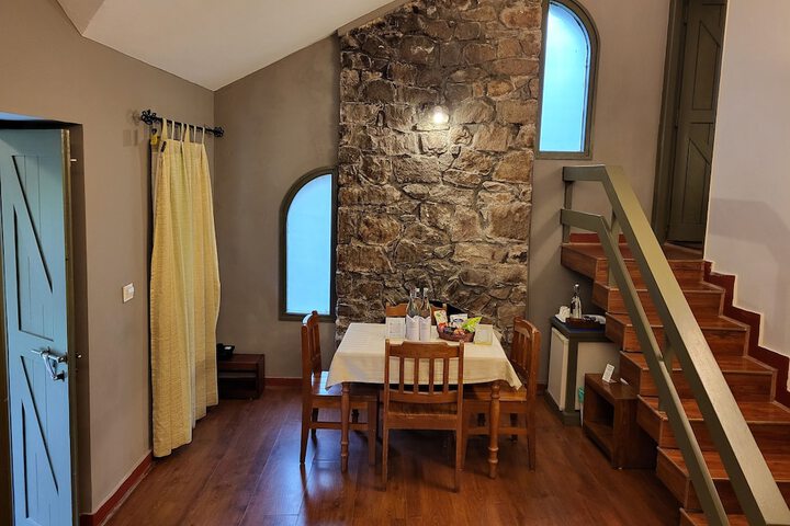 Room 28 of 127
