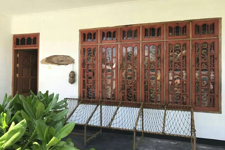 Exterior of Serene Blue Bowls Surf Inn