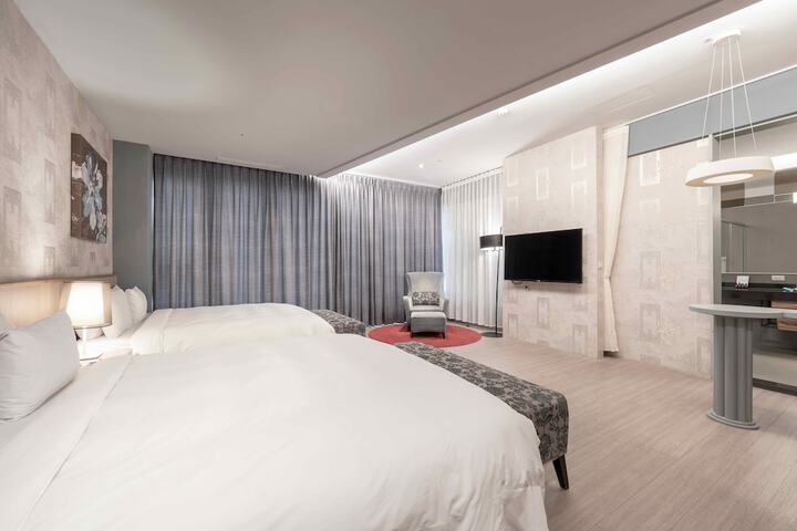 Room 17 of 86