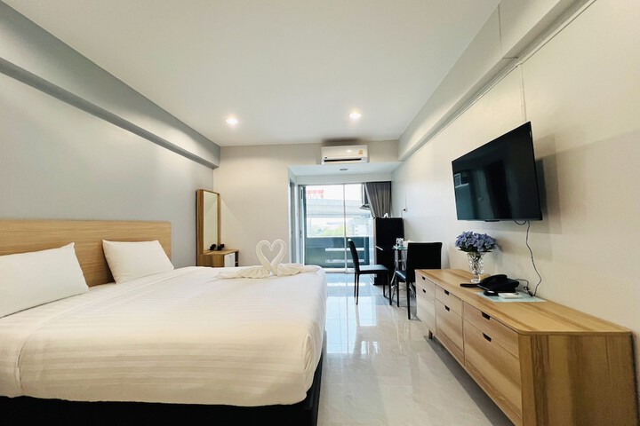 Room 5 of 20