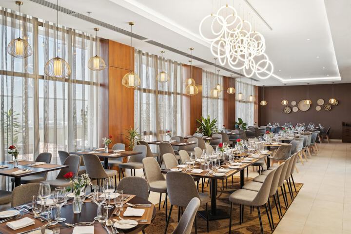 Dining 57 of 73