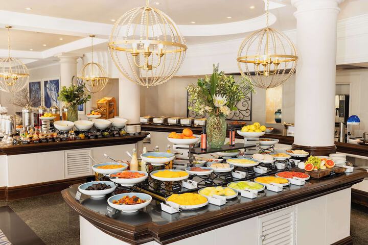 Dining 42 of 61