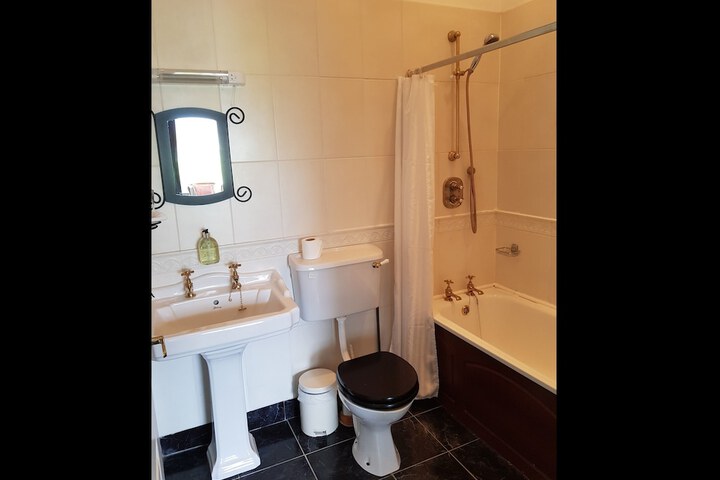 Room 44 of 70