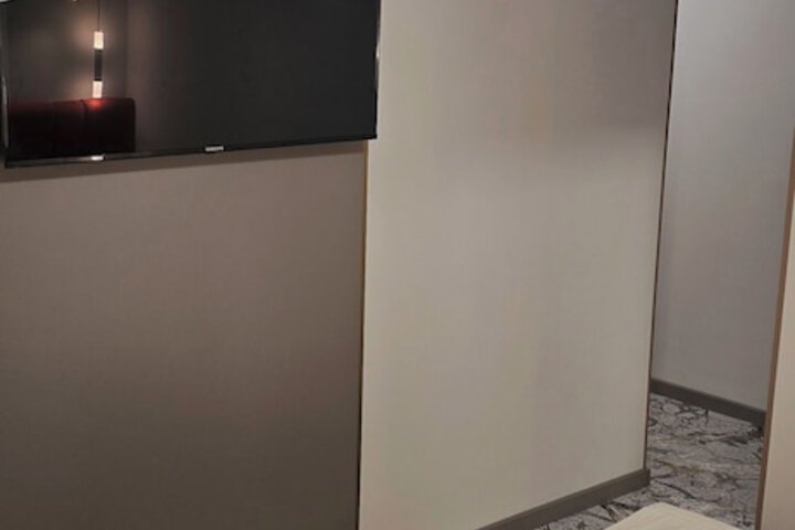 Room 49 of 127
