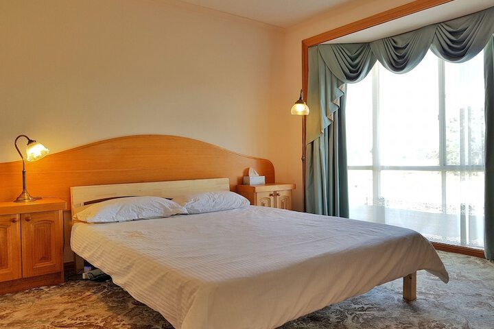 Room 3 of 11