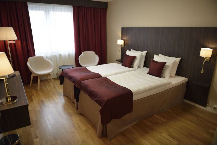 Room 7 of 43