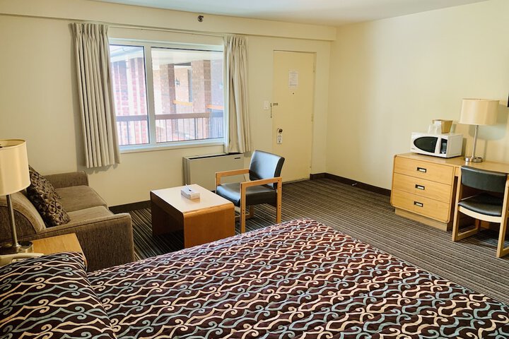 Room 17 of 18