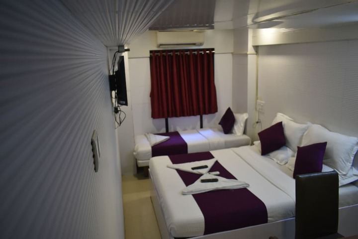 Room 8 of 47