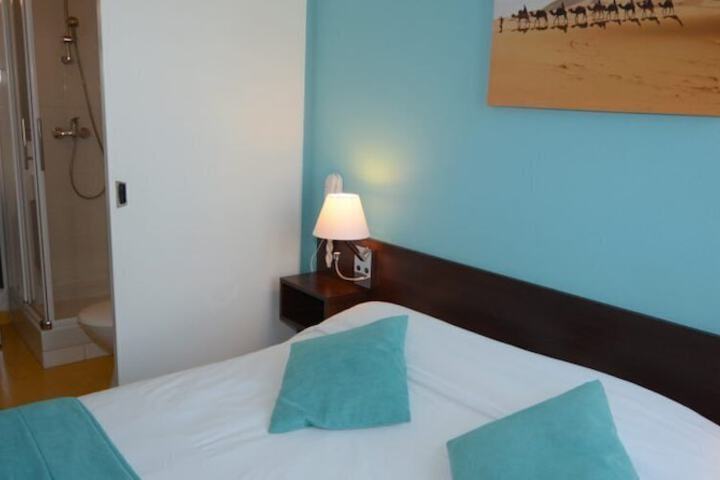 Room 7 of 37