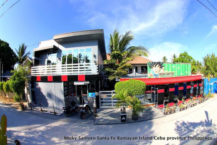 Micky Santoro Hotel and Restaurant