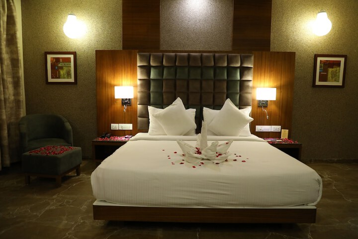Room 10 of 37
