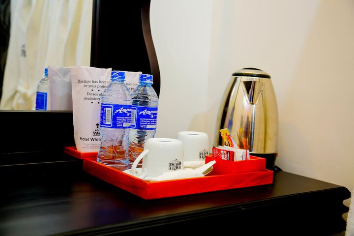 Breakfast/Coffee Service 145 of 230