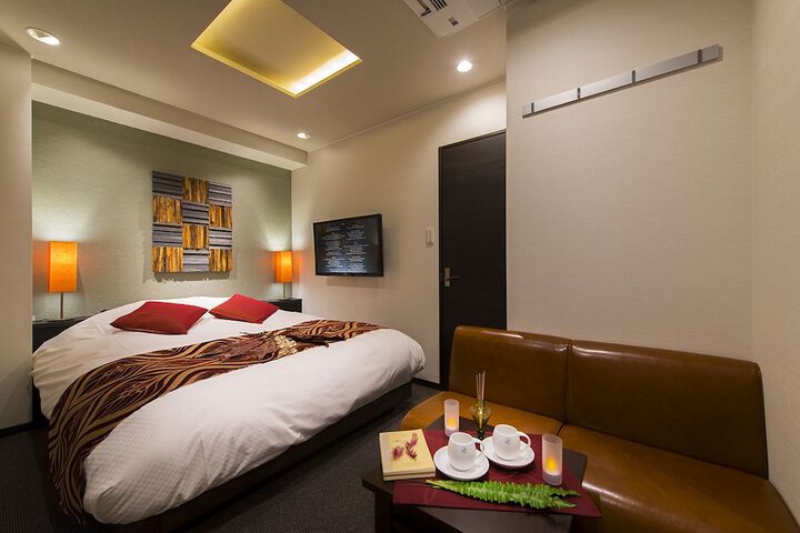 Room 7 of 48