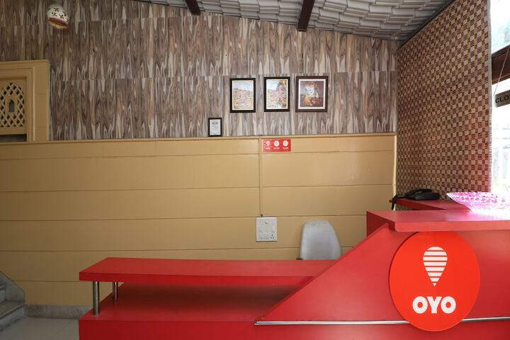 OYO 12968 HOTEL THE DOMUS