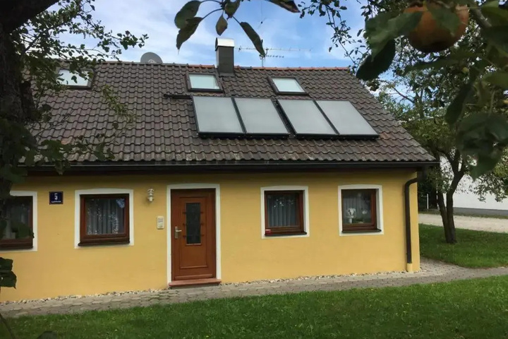 GSTEHAUS APFELBAUM