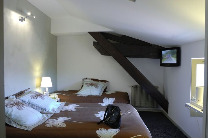 Room 6 of 46