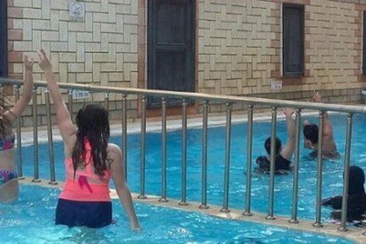 Pool 12 of 20