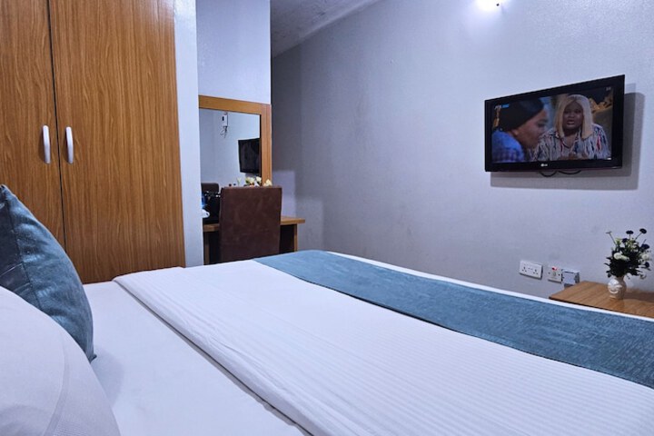 Room 15 of 81