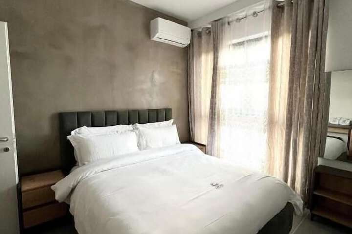Room 74 of 112
