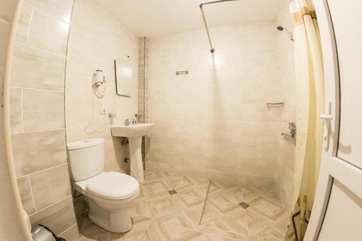Room 11 of 26