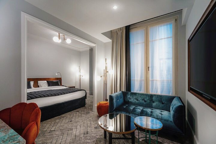 Room 46 of 200