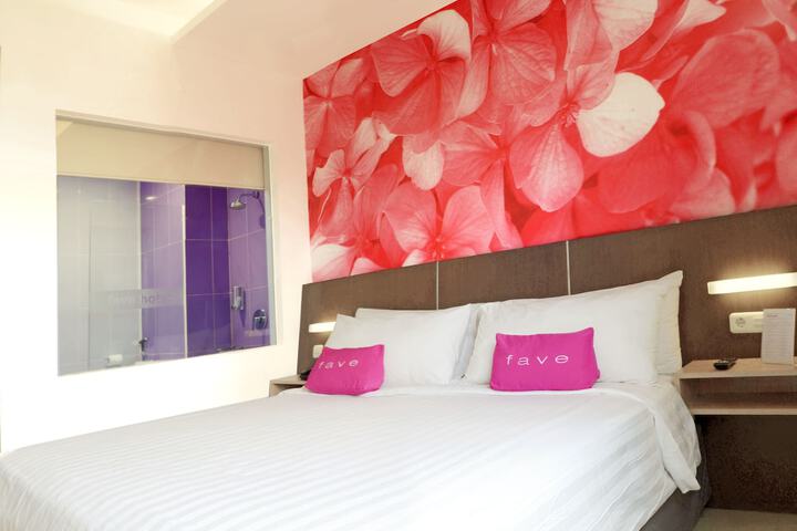 Room 4 of 43