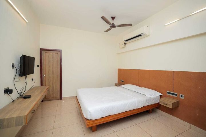 Room 7 of 38