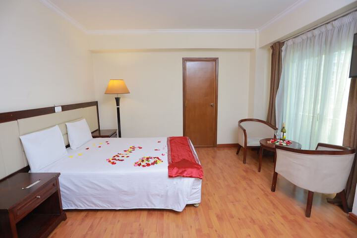 Room 3 of 10