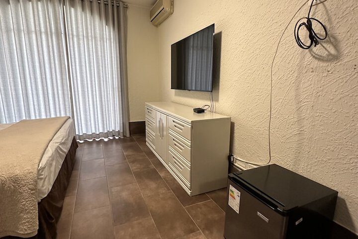 Room 9 of 63