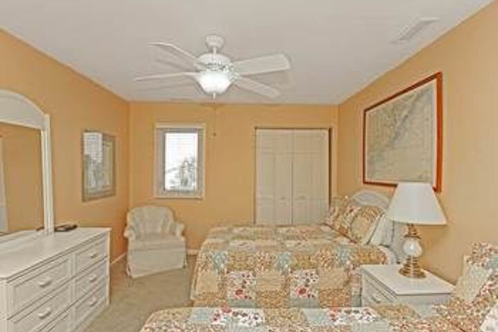 Image of Carolina Boulevard 128