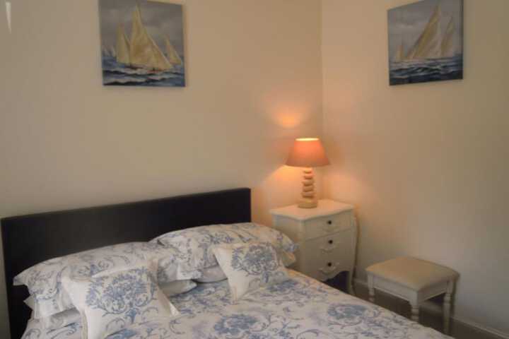 Room 2 of 4