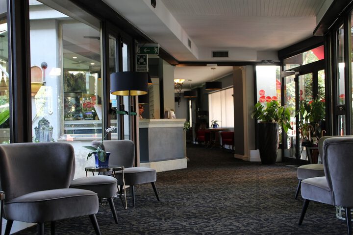 Guest Lobby
