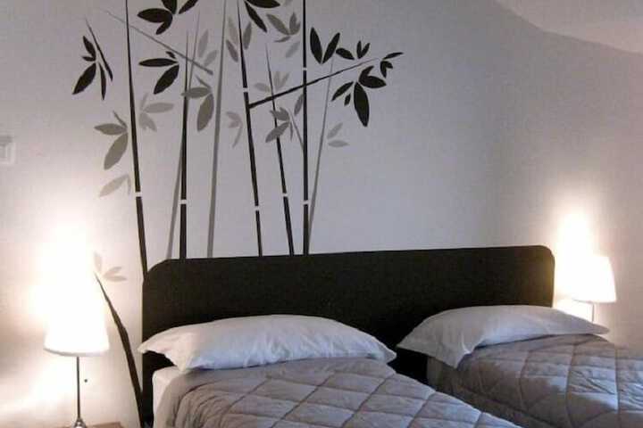 Room 18 of 38