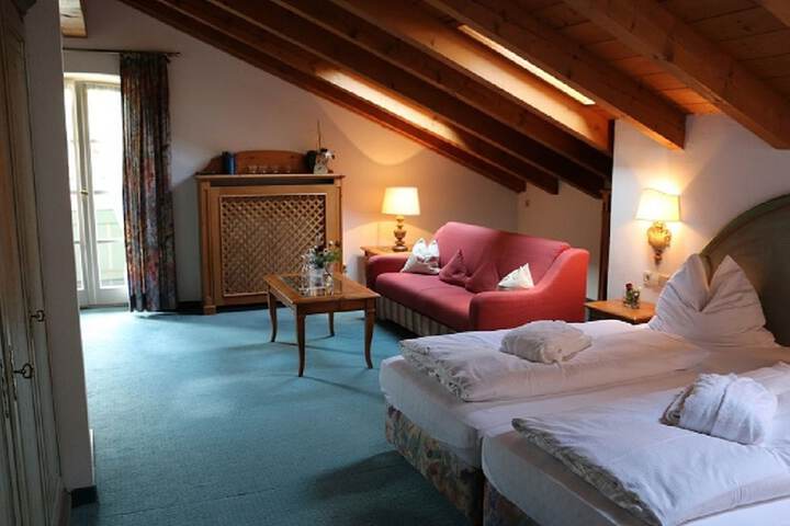 Room 10 of 49