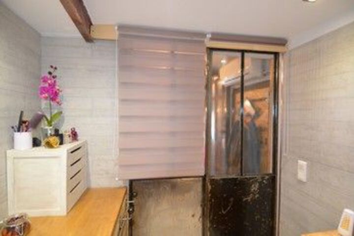 Room 12 of 27