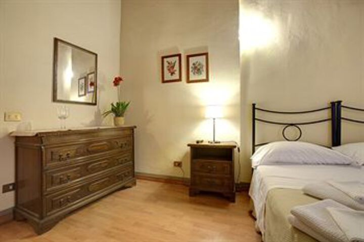 Room 34 of 166