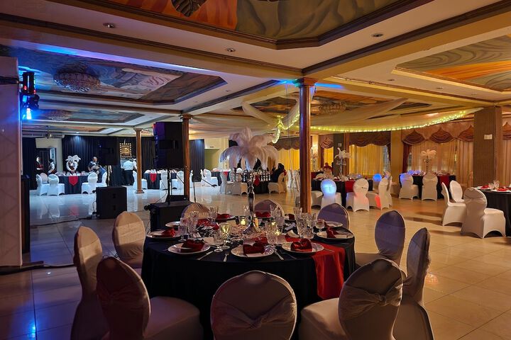 Ballroom/Hall 24 of 26