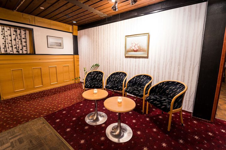 Room 40 of 83