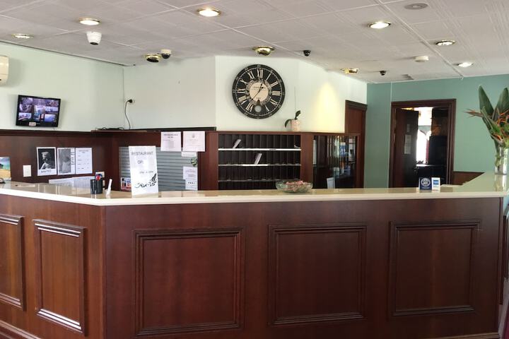 Hotel Interior 4 of 25