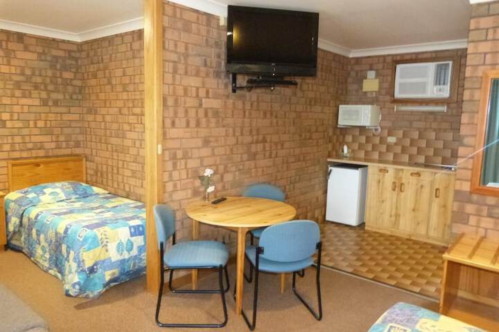 Room 7 of 35