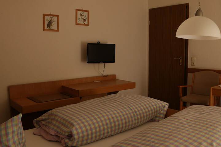 Room 7 of 42