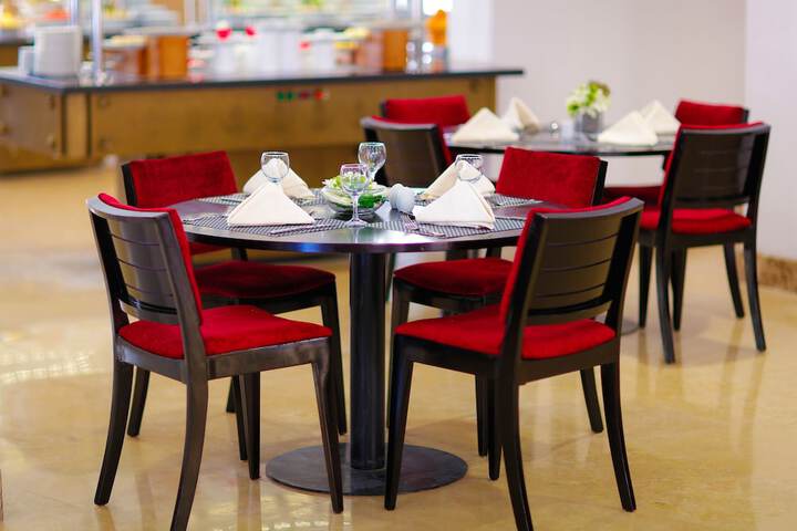 Dining 74 of 102