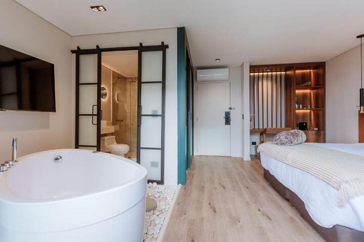 Room 12 of 12