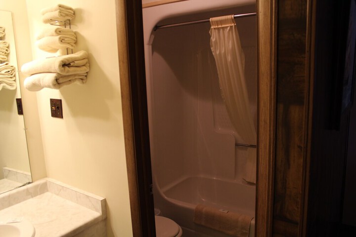 Room 15 of 37