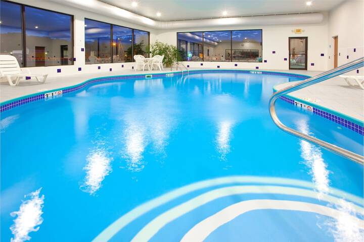 Pool 19 of 40