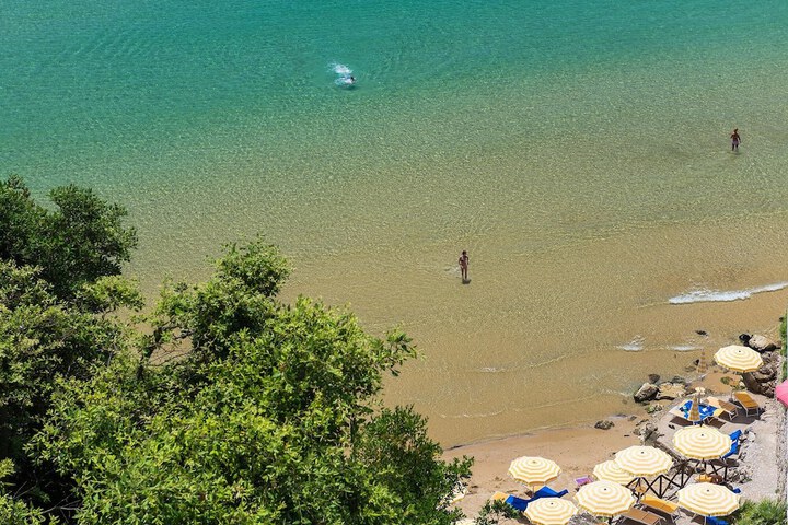 Beach 67 of 100