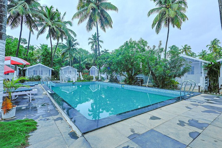 Pool 23 of 27
