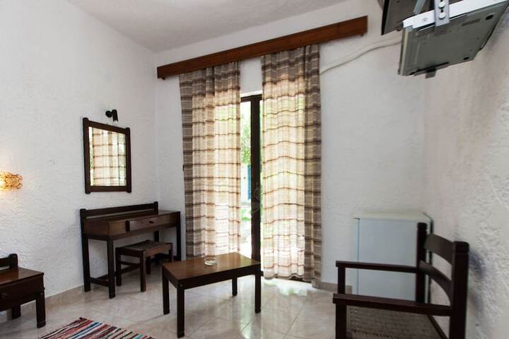 Room 15 of 49